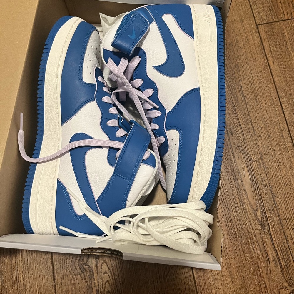 Air Force women’s mids